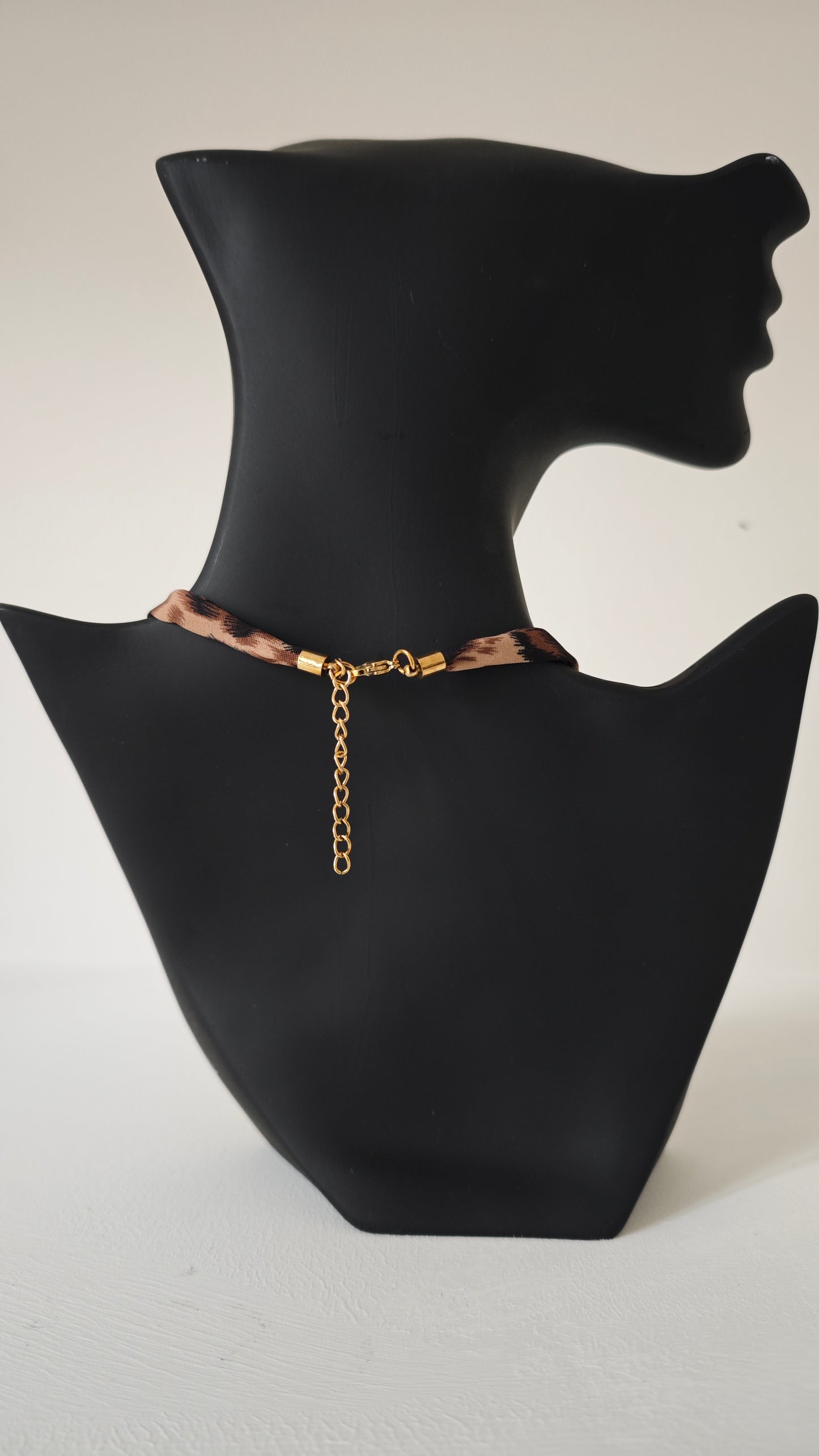 Collana Maculata