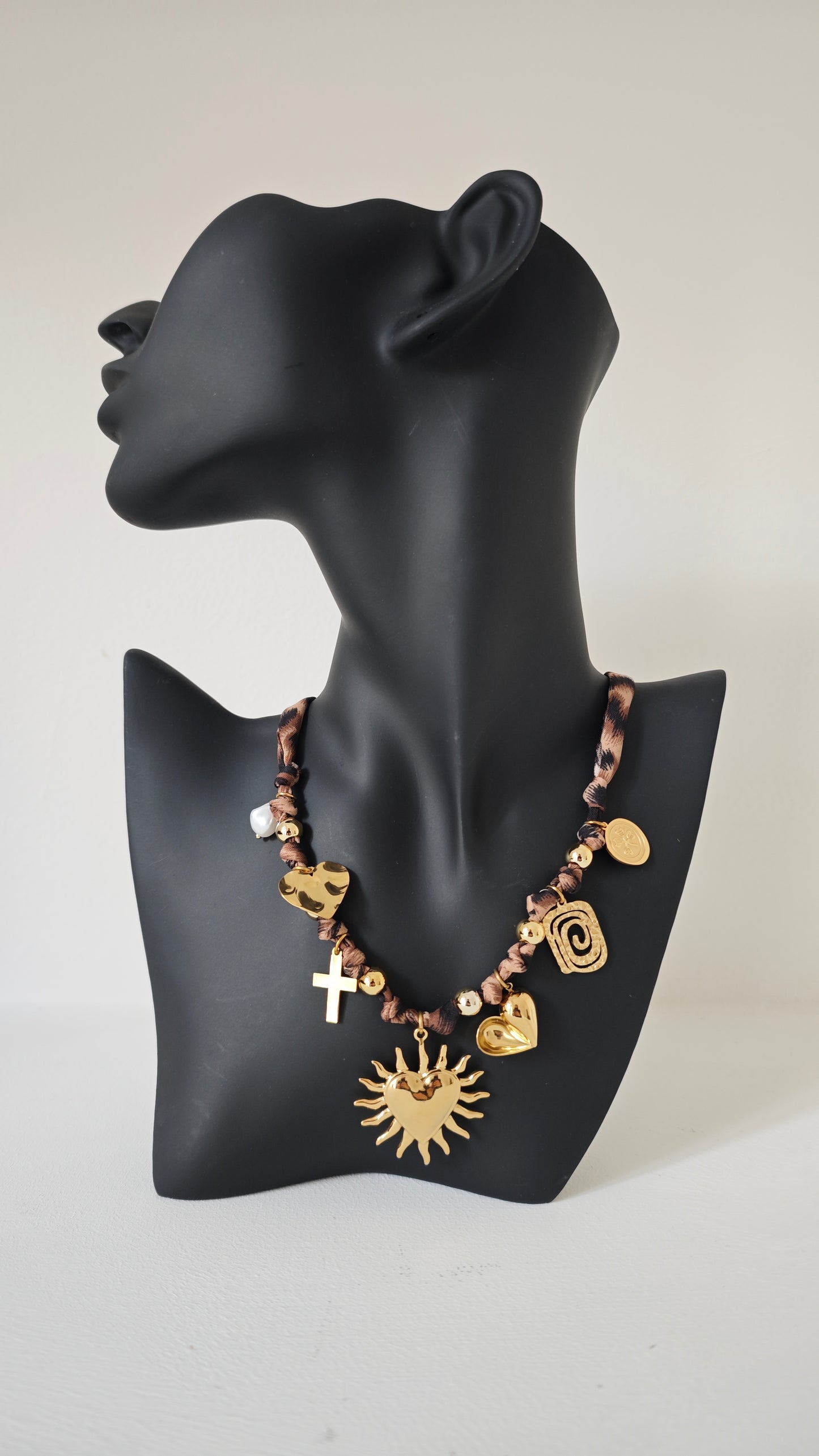 Collana Maculata