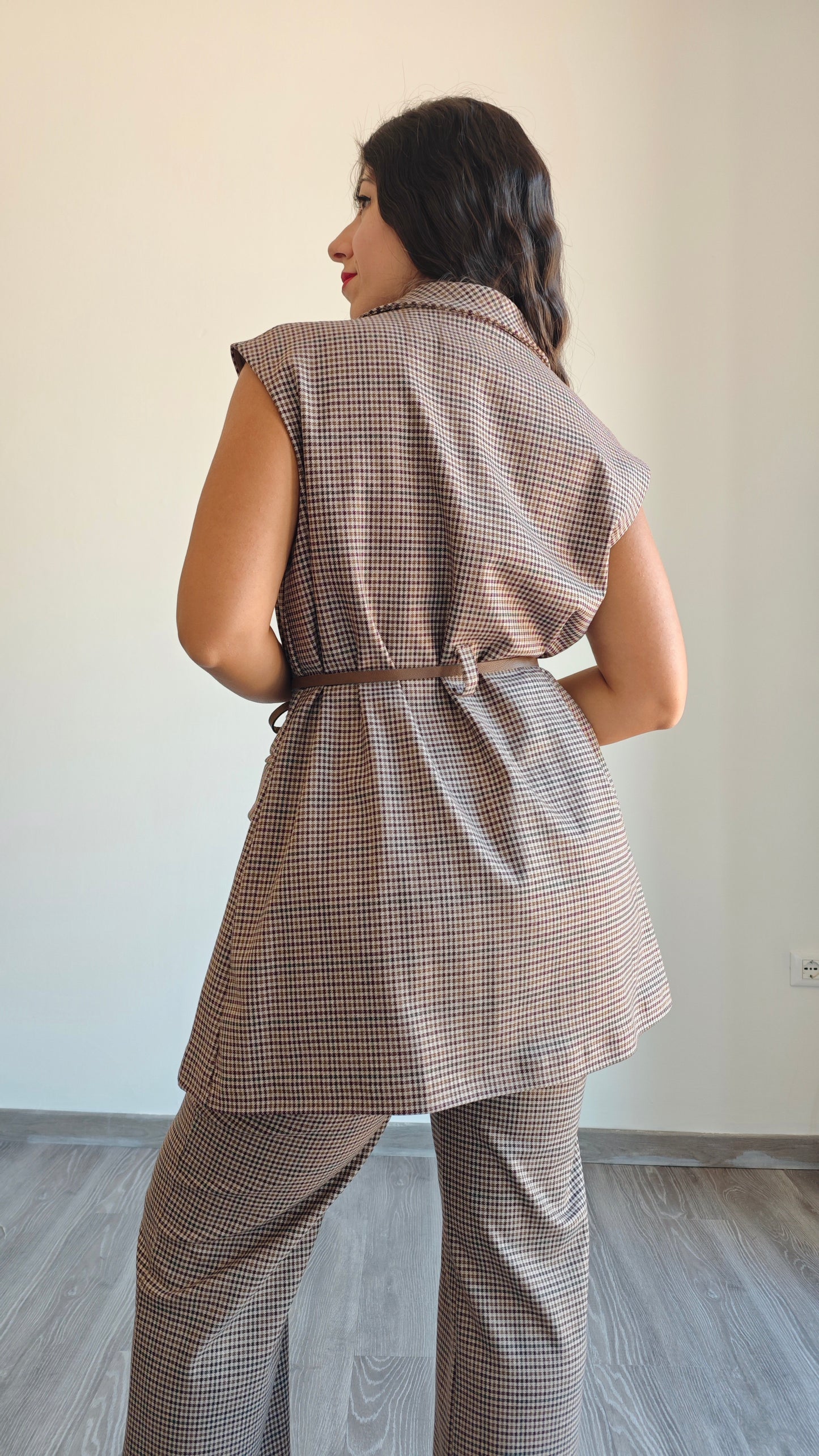 Gilet Lungo monopetto con cintura in vita
