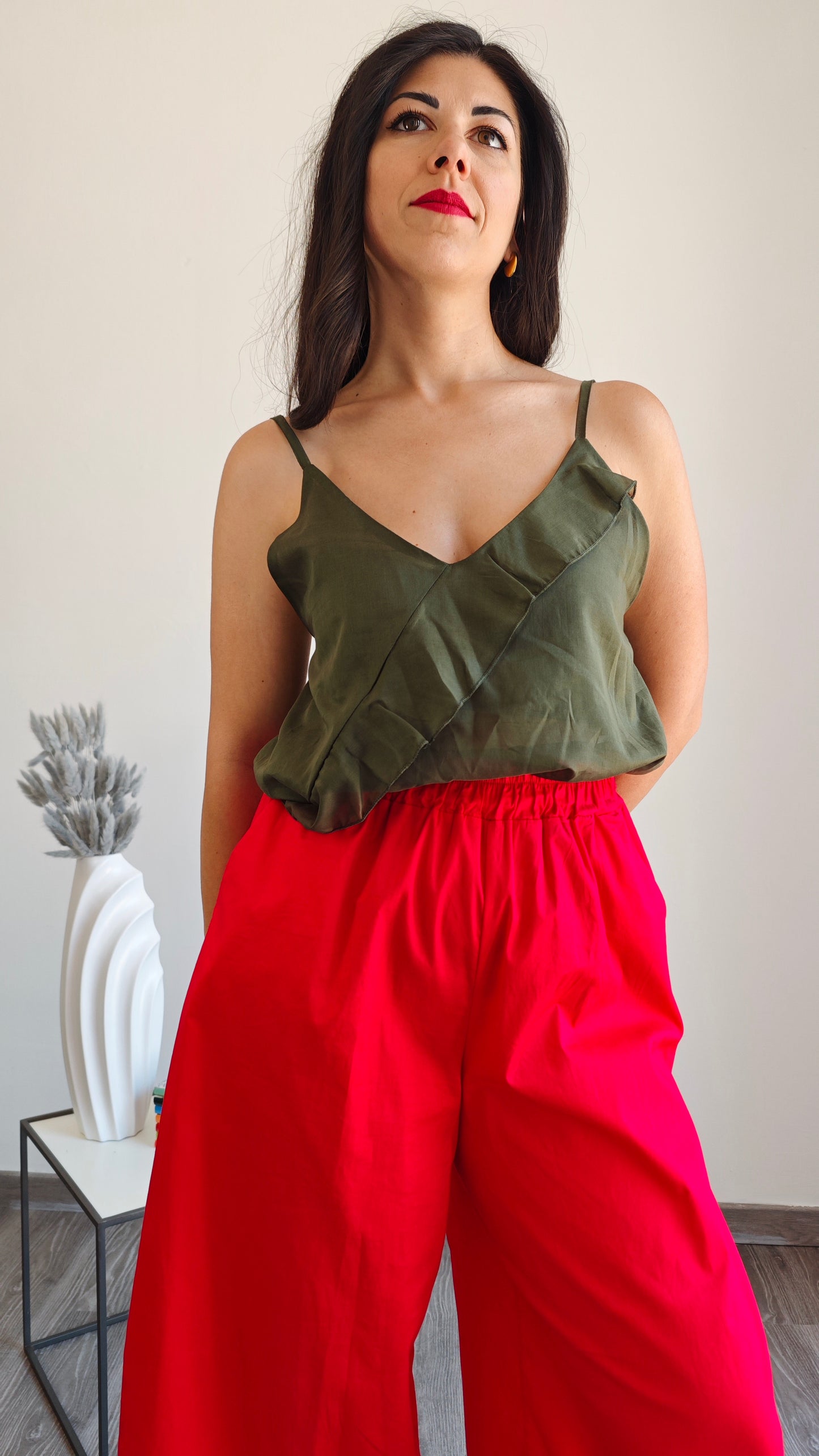 Top canotta bretelle con Rouge asimmetrica -50%