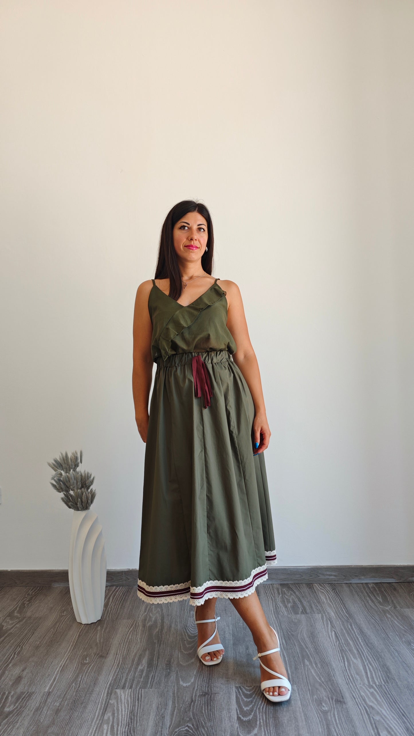 Gonna Midi svasata con Ricamo -50%