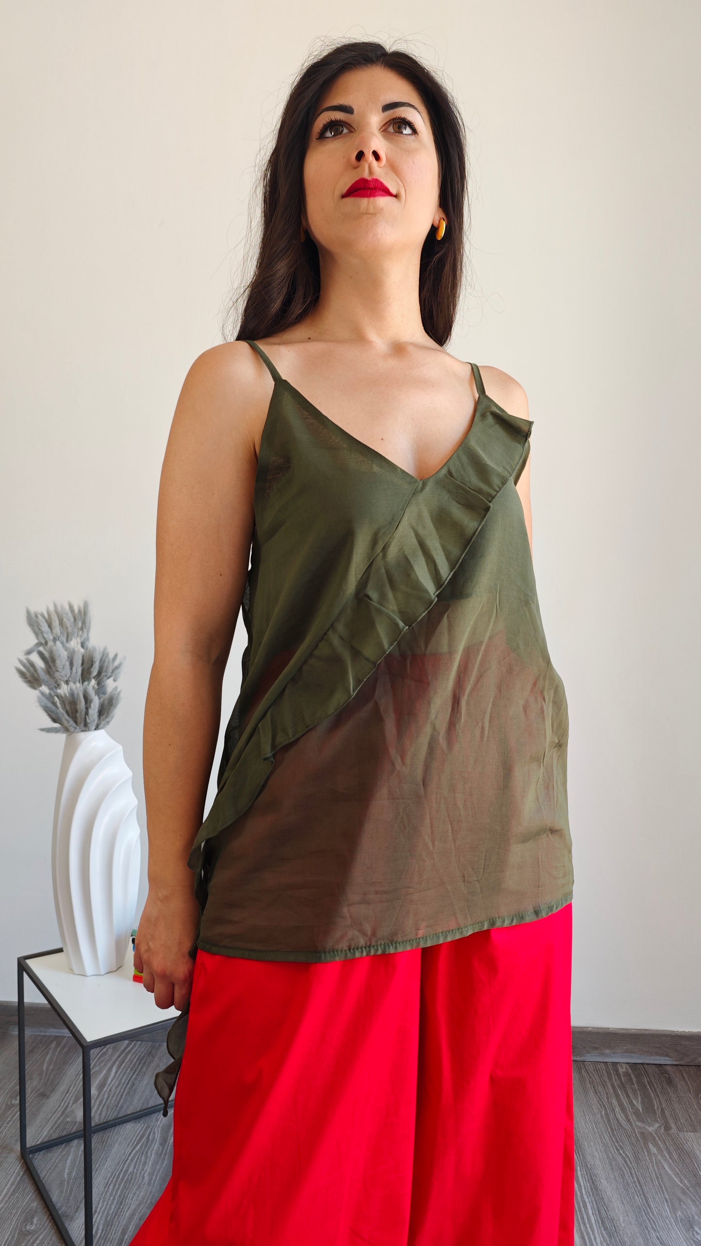 Top canotta bretelle con Rouge asimmetrica -50%