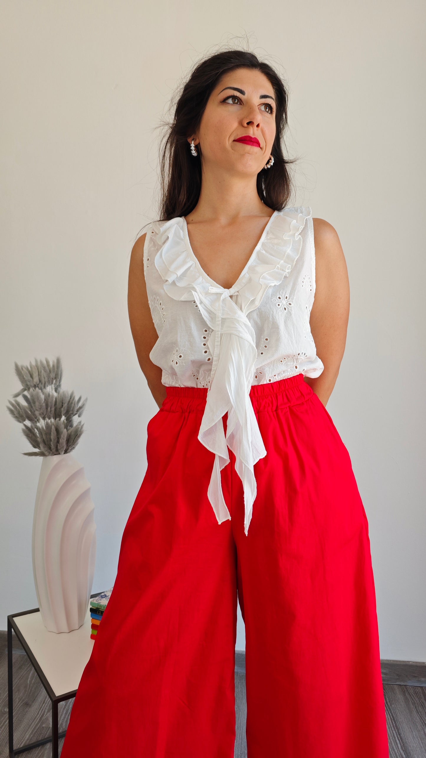 Blusa Smanicata in pizzo sangallo con Rouge -50%