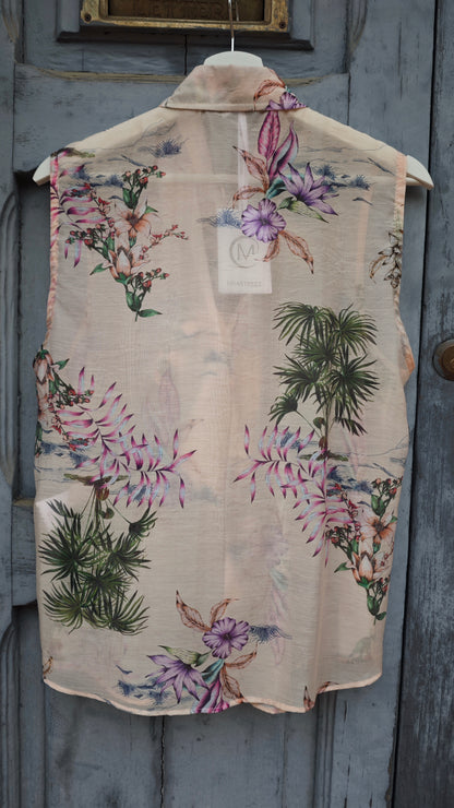 Blusa Floreale smanicata con bottone e rouge