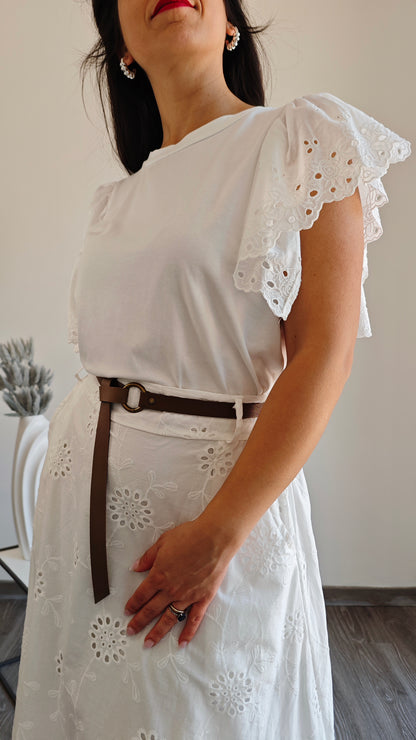 T-shirt girocollo con manica in pizzo sangallo -50%