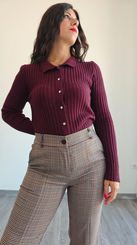 Cardigan a costina con bottoni gioiello