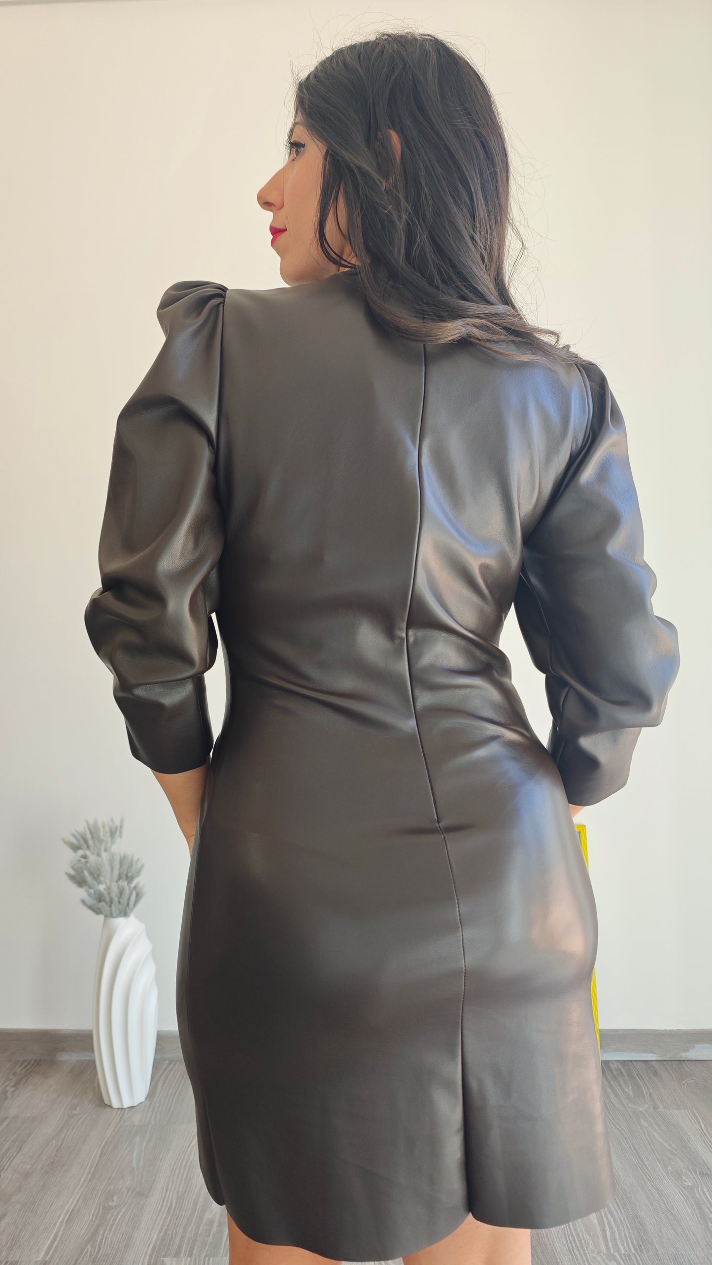 Abito tubino in similpelle -33%