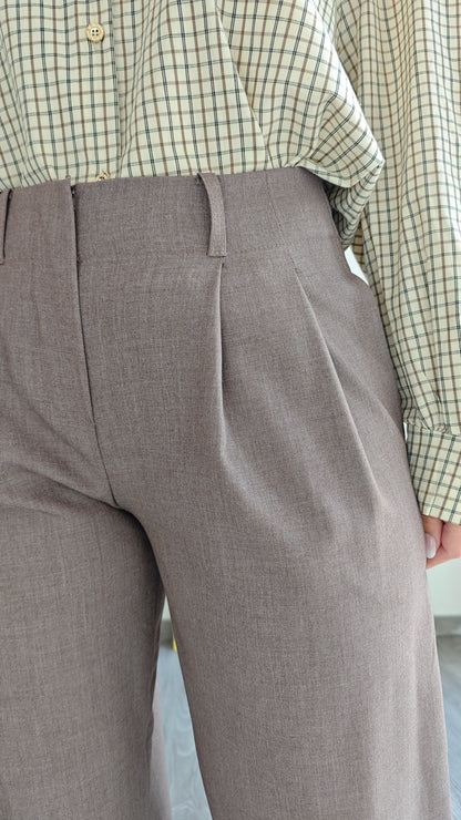 Pantalone elegante a palazzo con pence
