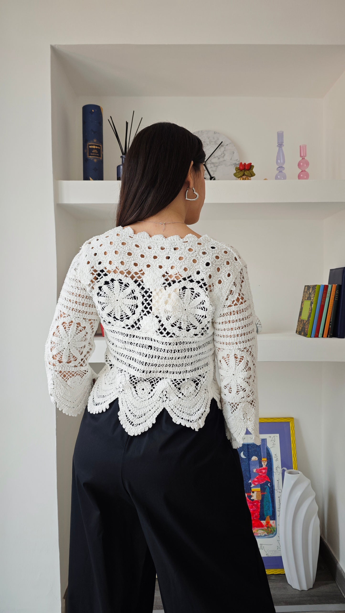 Cardigan Traforato in Macramè e bottoni a contrasto -50%