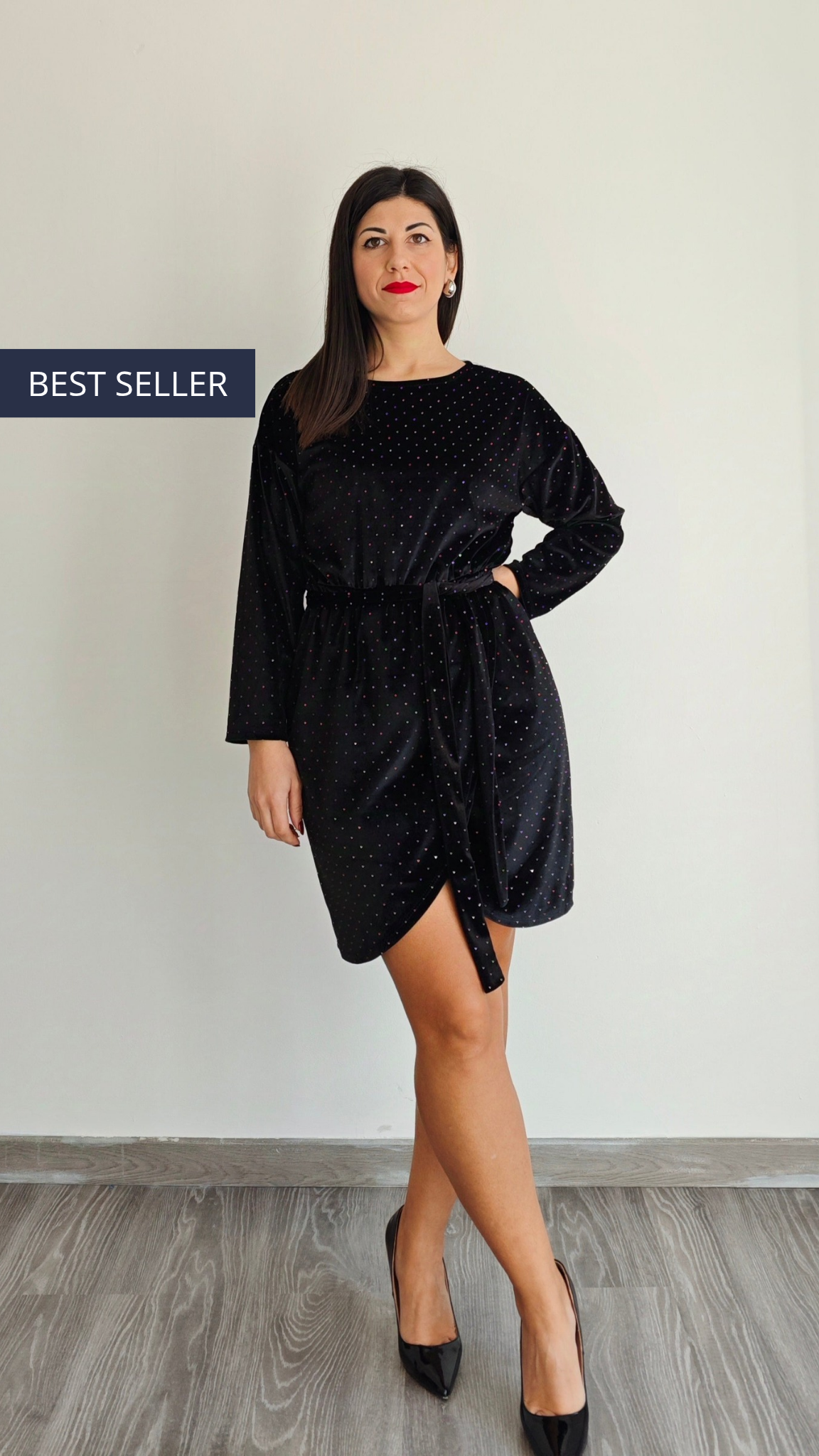 Abito in velluto con piccole borchie e fusciacca in vita ◼️ -50%