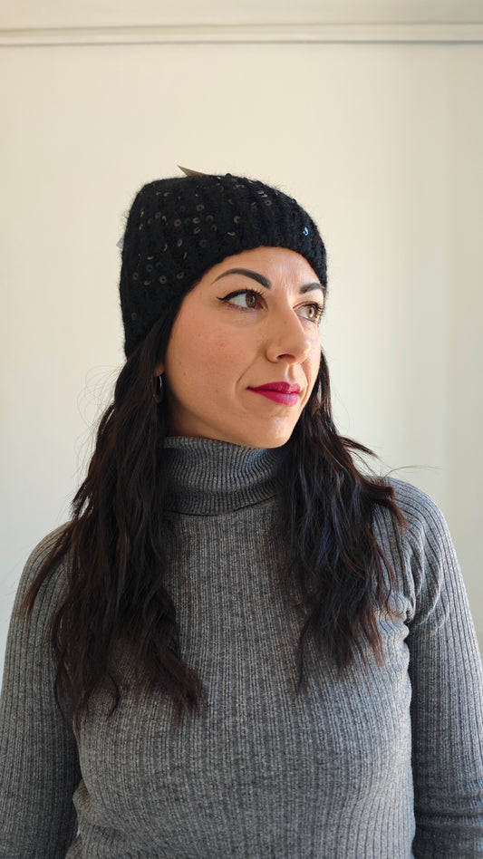 Cappello tempestato di Paillettes tono su tono -30%